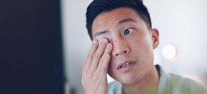 Itchy Eyes During Allergy Season Are Eye Drops Safe to Use With Phakic Lenses 1